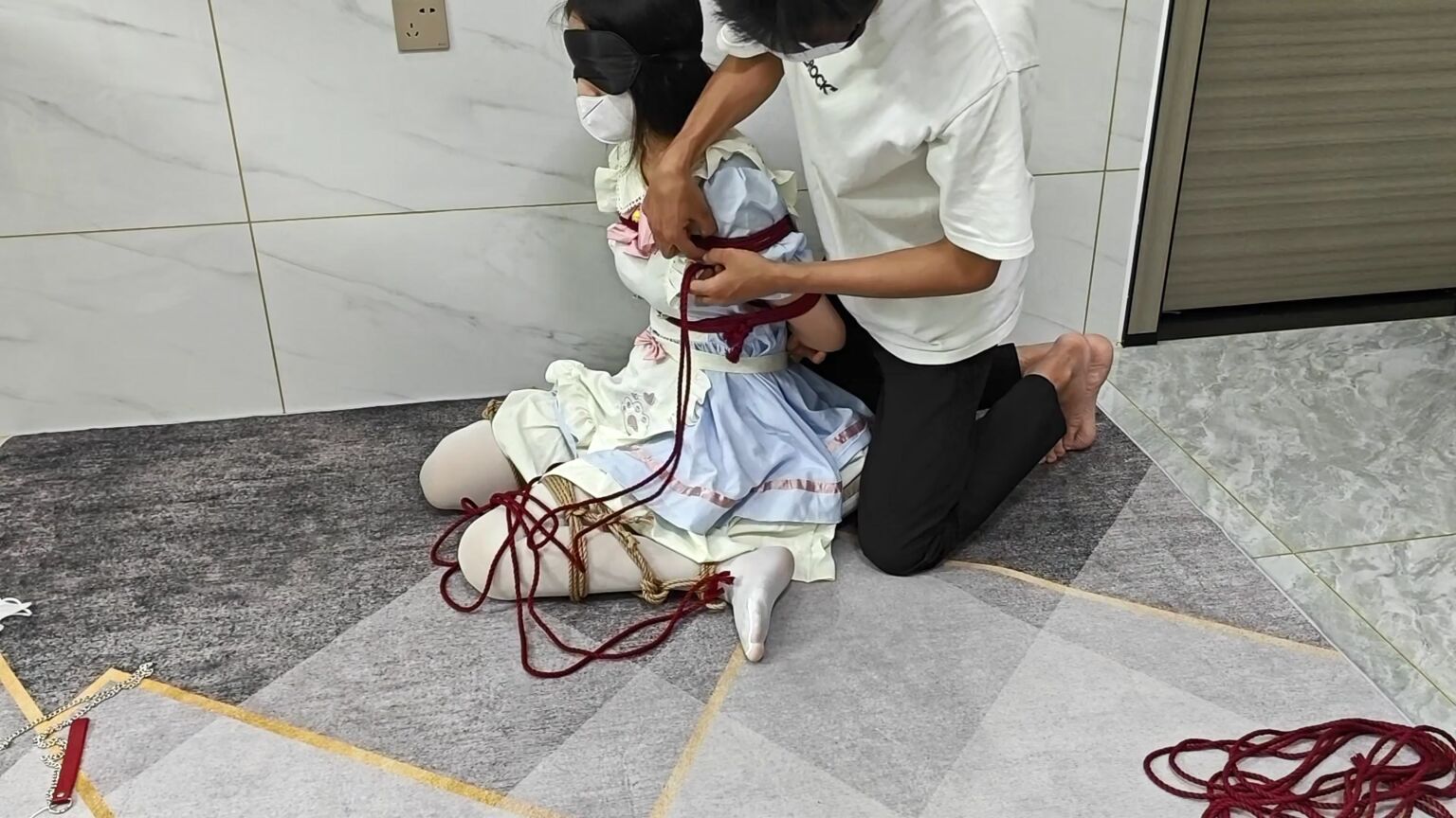 倔强原创，你的裙子很漂亮！